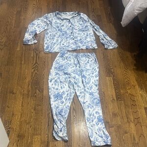 Blue toile Floral Pajamas